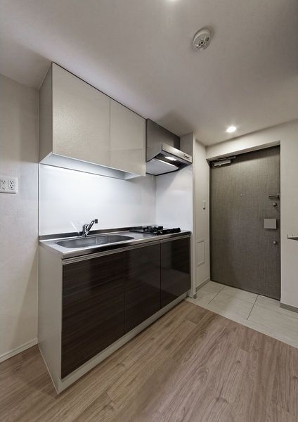 キッチン　※写真は同じマンションの違う部屋のものになります。