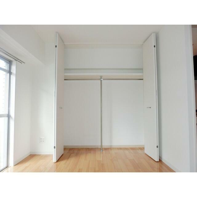 収納　リビングダイニング収納