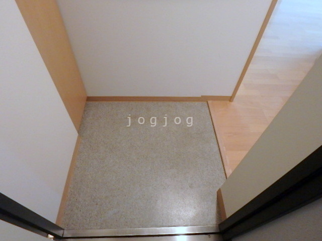 玄関　土間スペースも広々としております。