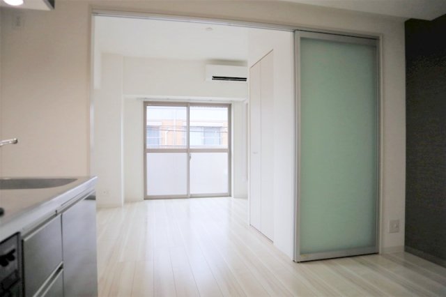 居室・リビング　開放感のあるゆったりとしたお部屋です♪