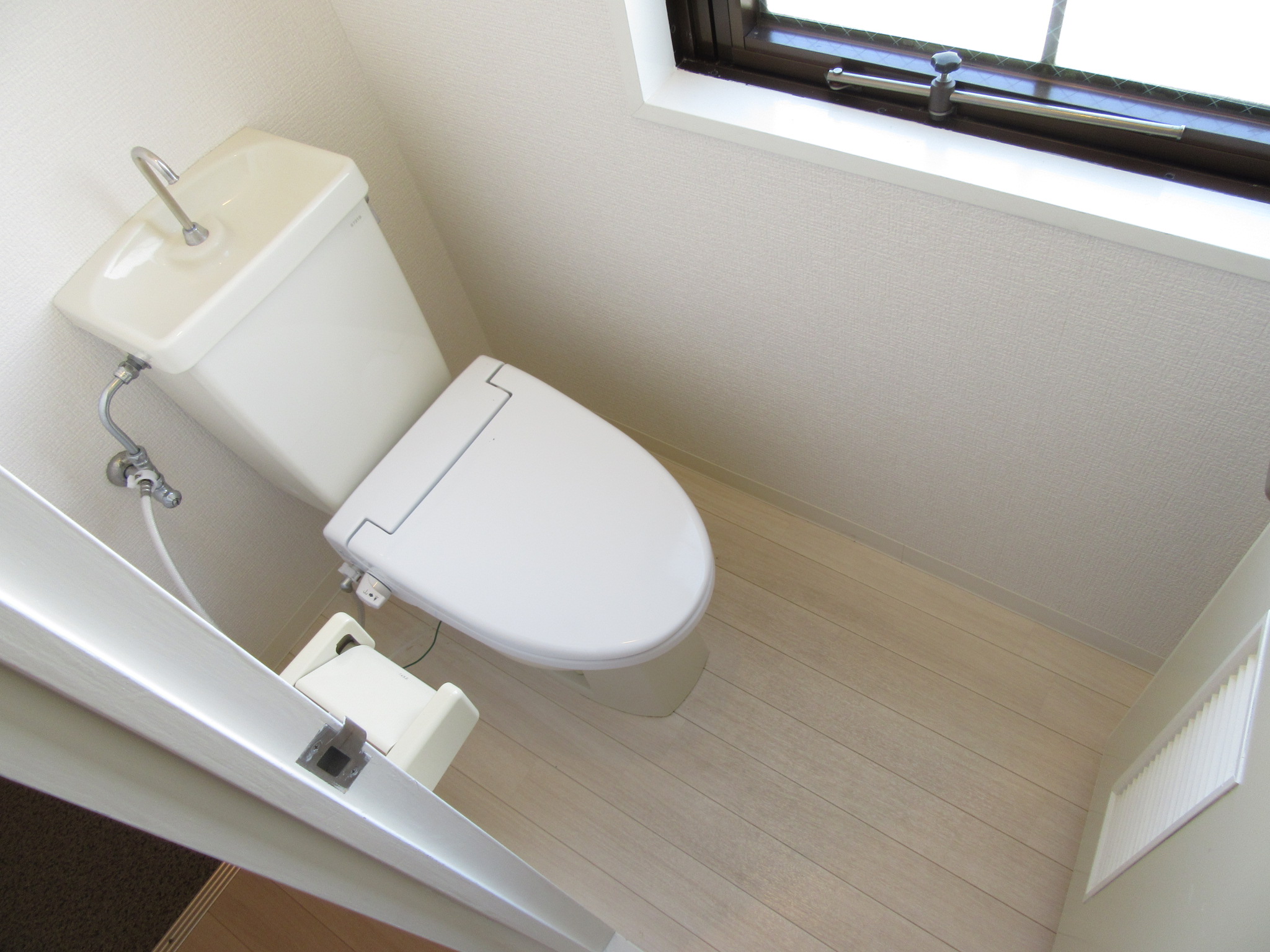 トイレ　※室内は現況を優先します