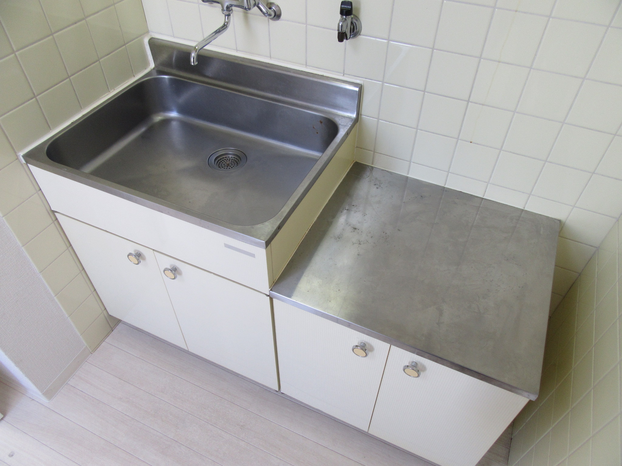 キッチン　※室内は現況を優先します