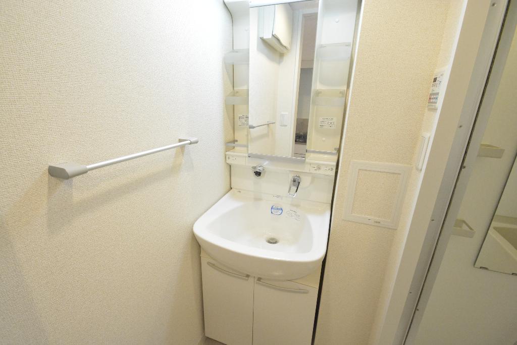 洗面設備　洗髪洗面化粧台