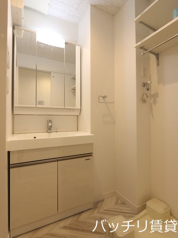 洗面設備　別号室の画像。現況を優先します。