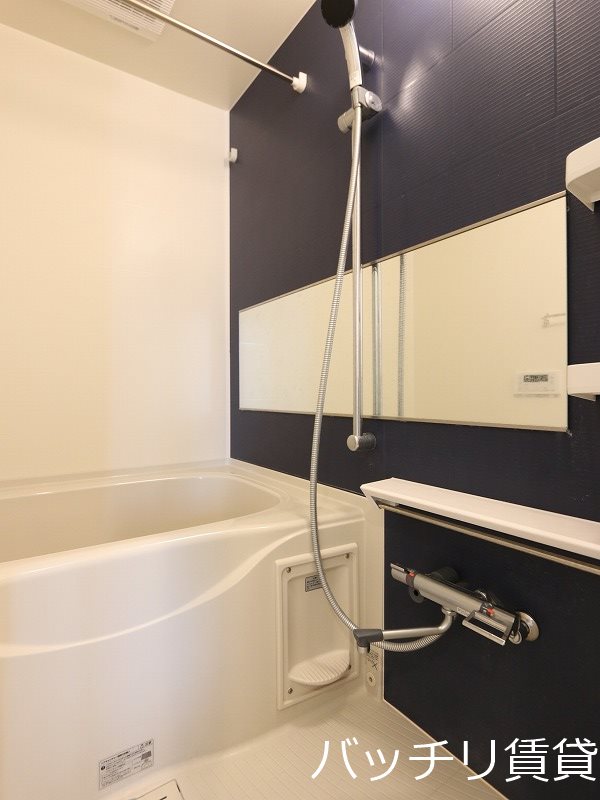バス・シャワールーム　別号室の画像。現況を優先します。