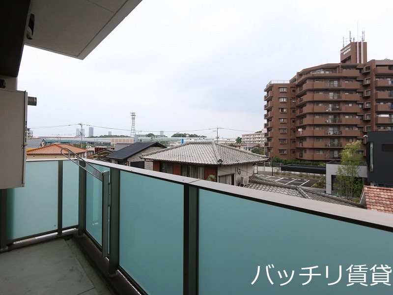 バルコニー　別号室の画像。現況を優先します。