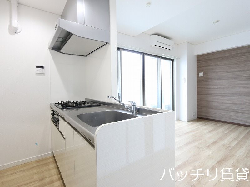 キッチン　別号室の画像。現況を優先します。