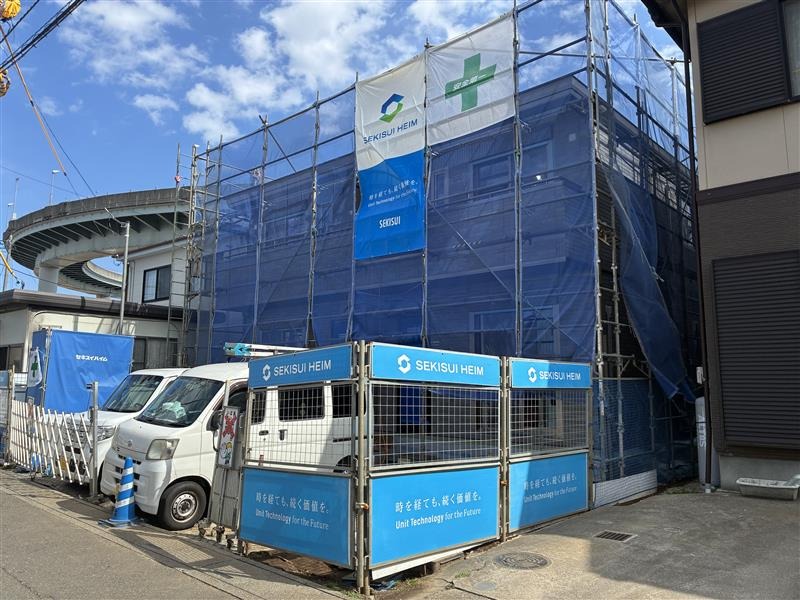 建物外観　建築中