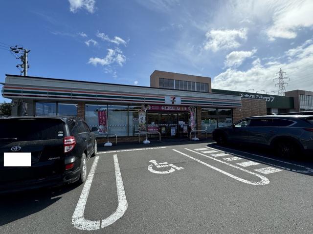 コンビニ　セブンイレブン（コンビニ）まで283m