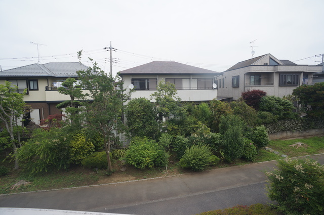 眺望　バルコニーからの眺めです♪圧迫感はありません！