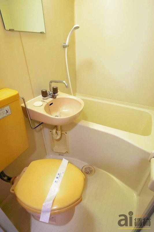 トイレ　※同仕様写真です