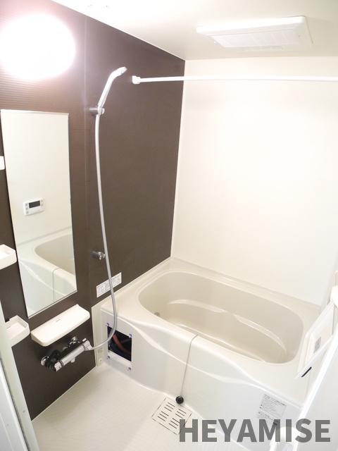 バス・シャワールーム　※同間取りの別の階のお部屋の写真です※