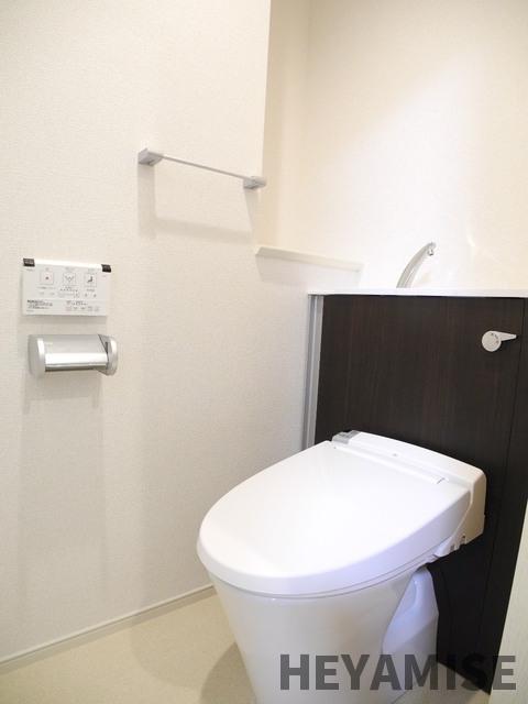 トイレ　※同間取りの別の階のお部屋の写真です※