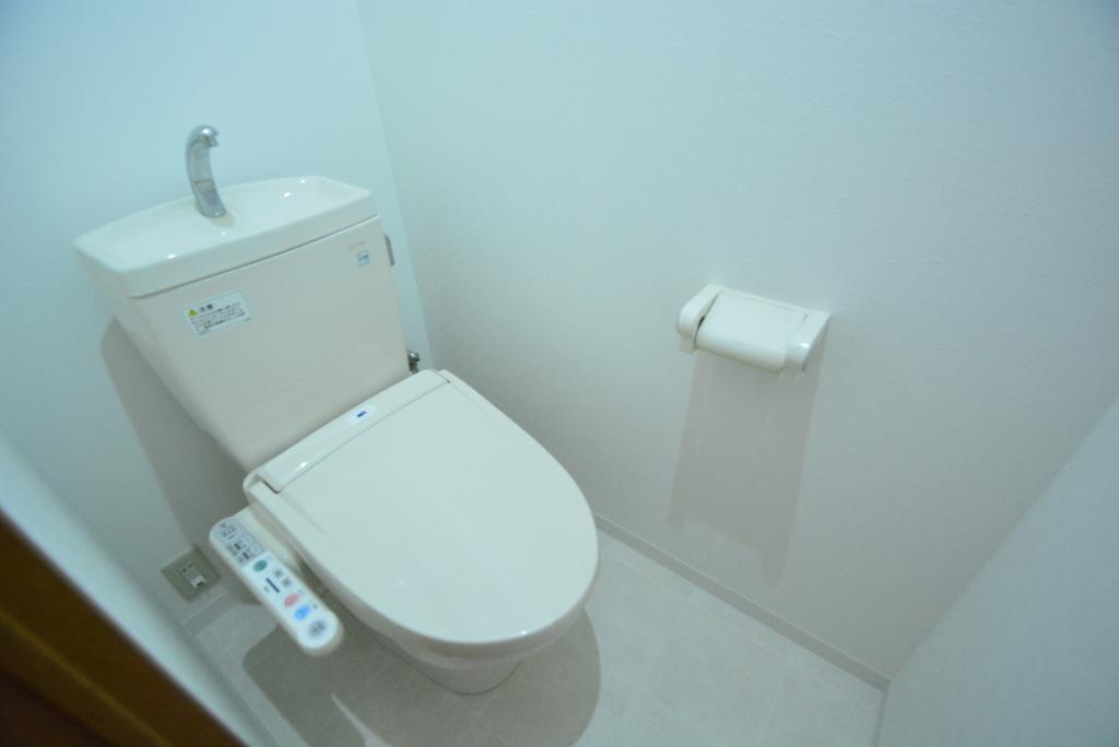 トイレ　シャワー付トイレ