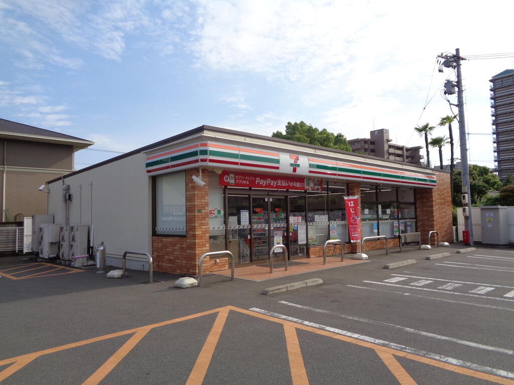 コンビニ　セブンイレブン福山東町店（コンビニ）まで435m