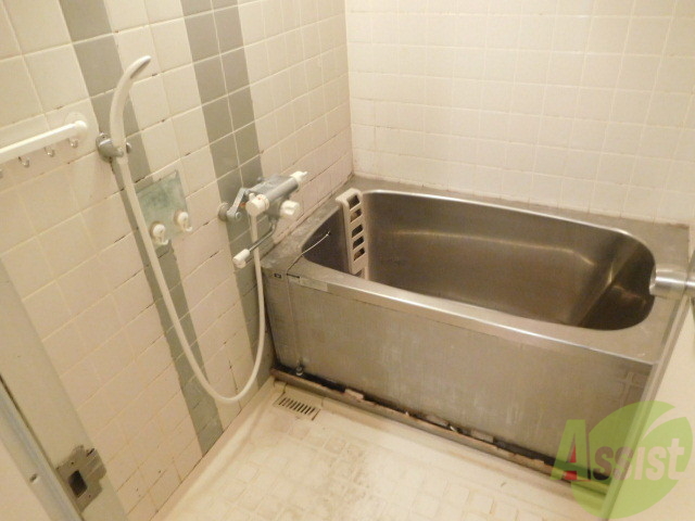 バス・シャワールーム　レトレロ可愛い浴槽ですね