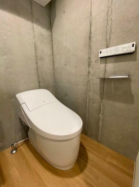 トイレ　シンプルなトイレ！