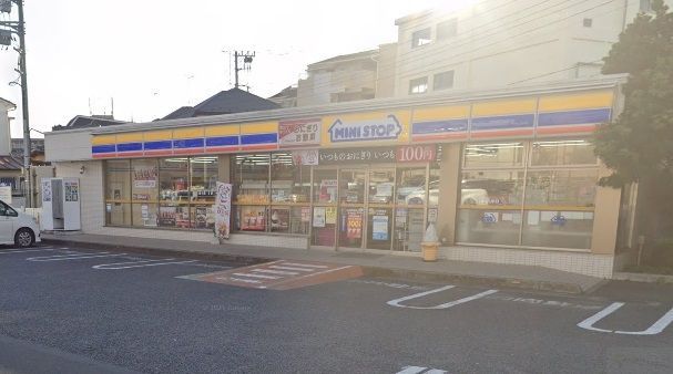 コンビニ　ミニストップ堀切8丁目店（コンビニ）まで370m
