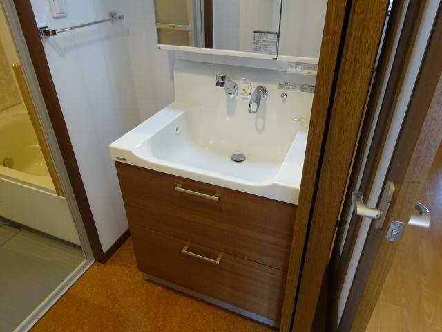 洗面設備　洗髪洗面化粧台