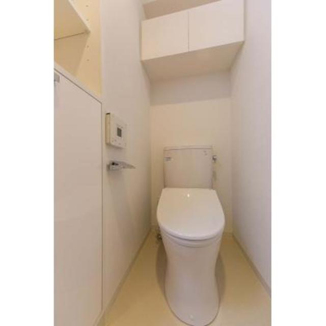 トイレ　※写真は同タイプ住戸です。