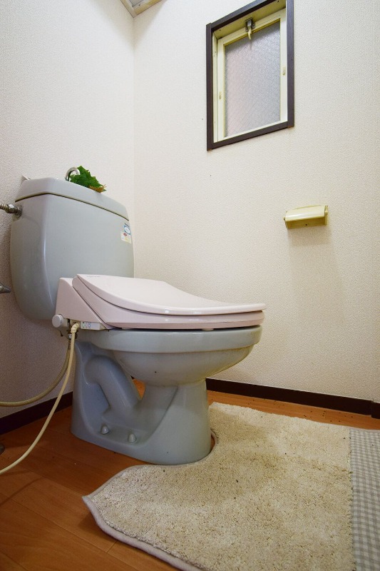 トイレ　別号室