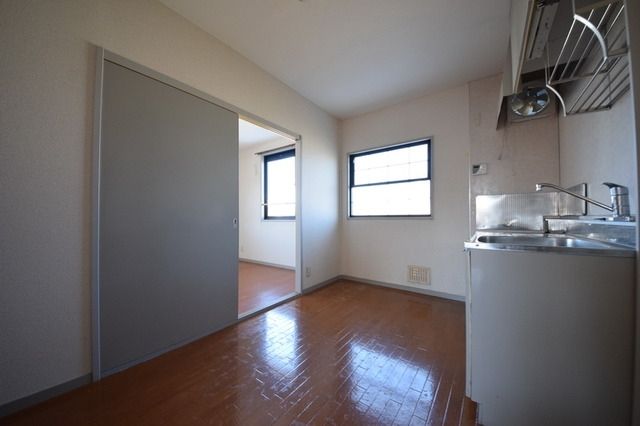 居室・リビング　♪開放感のある空間です♪