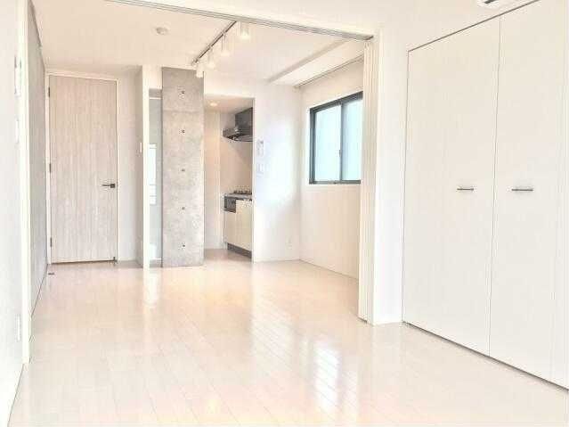 居室・リビング　※全て別号室のお写真。内装等参考にしてください。