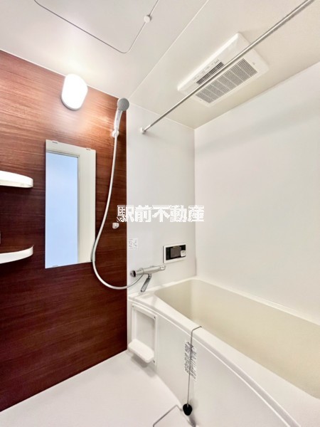 バス・シャワールーム　同型タイプの写真です