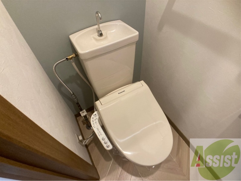 トイレ　こちらはトイレです。清潔感があり、安心して使用できます。