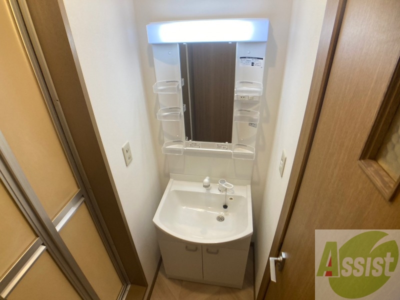 洗面設備　こちらに洗面台があります。朝の洗顔はこちらで。