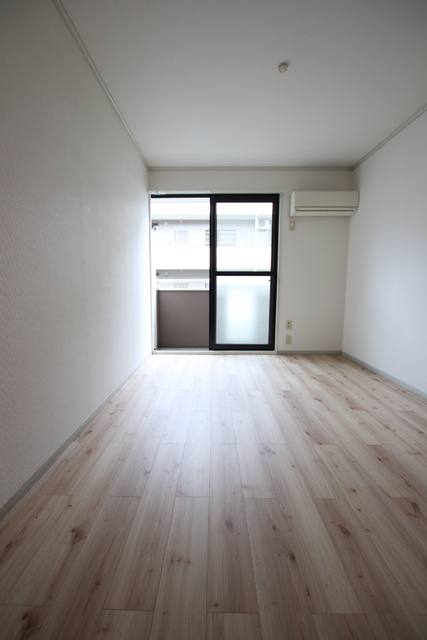 居室・リビング　別室参考写真