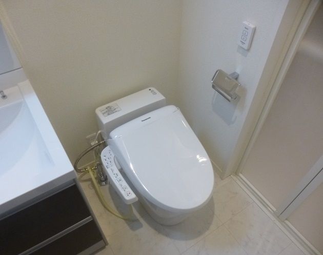 トイレ　★温水洗浄便座★