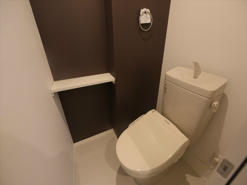 トイレ　温水洗浄暖房便座付トイレ