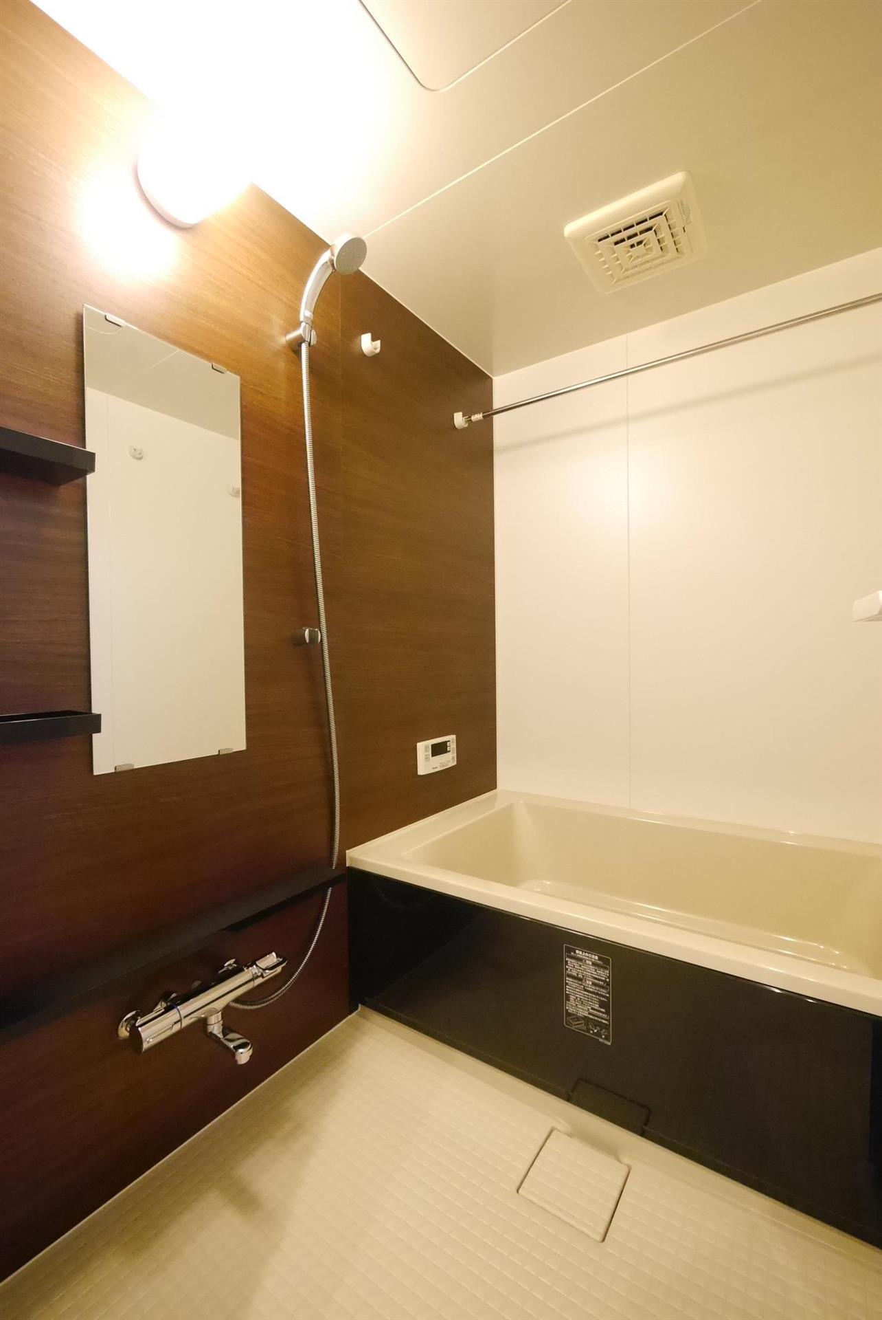 バス・シャワールーム　写真は３階のモデルルームです