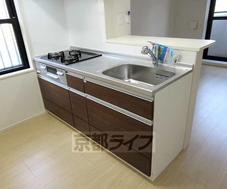 キッチン　使い勝手のいい綺麗なキッチン