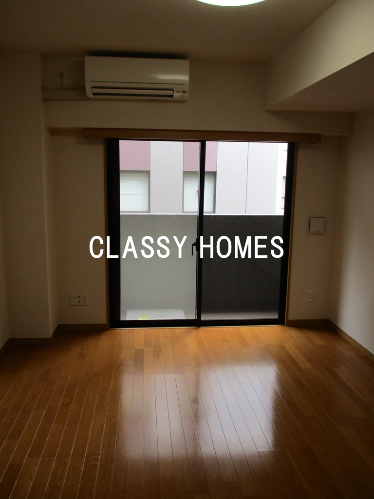 居室・リビング　2004年竣工 ルーブル新橋：居室