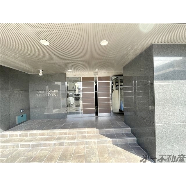 エントランス　エントランス