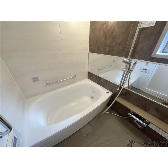 バス・シャワールーム　バスルーム