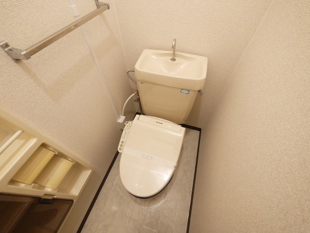 トイレ　落ち着いたトイレです