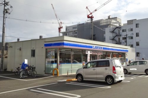 コンビニ　ローソン東広島市役所南（コンビニ）まで732m