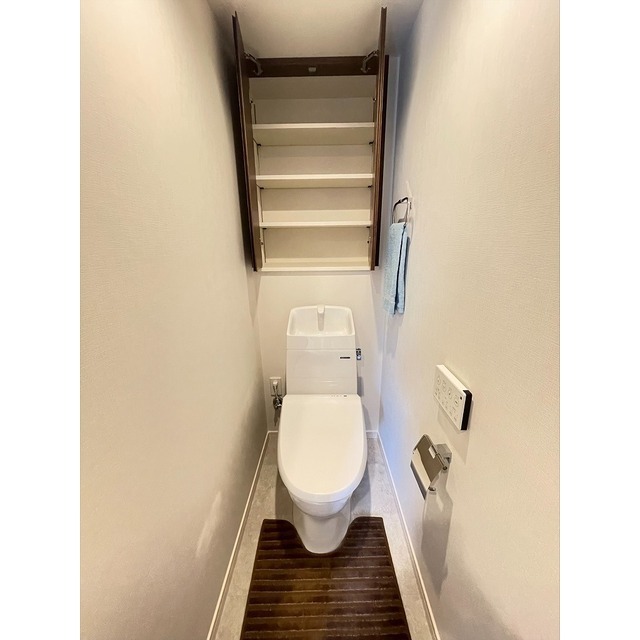 トイレ　トイレ