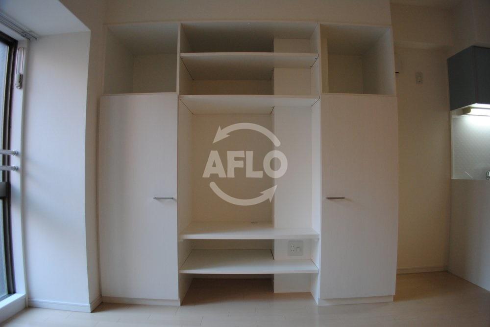 収納　KDX堺筋本町レジデンス　クローゼット