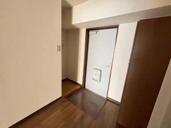 玄関　※別部屋の写真です