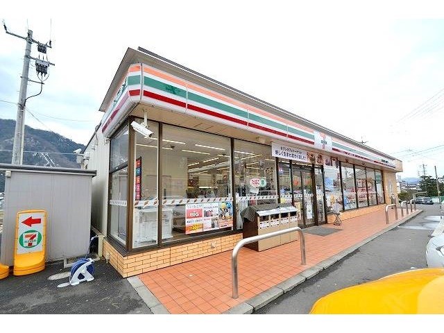 コンビニ　セブンイレブン広島可部南3丁目店（コンビニ）まで143m