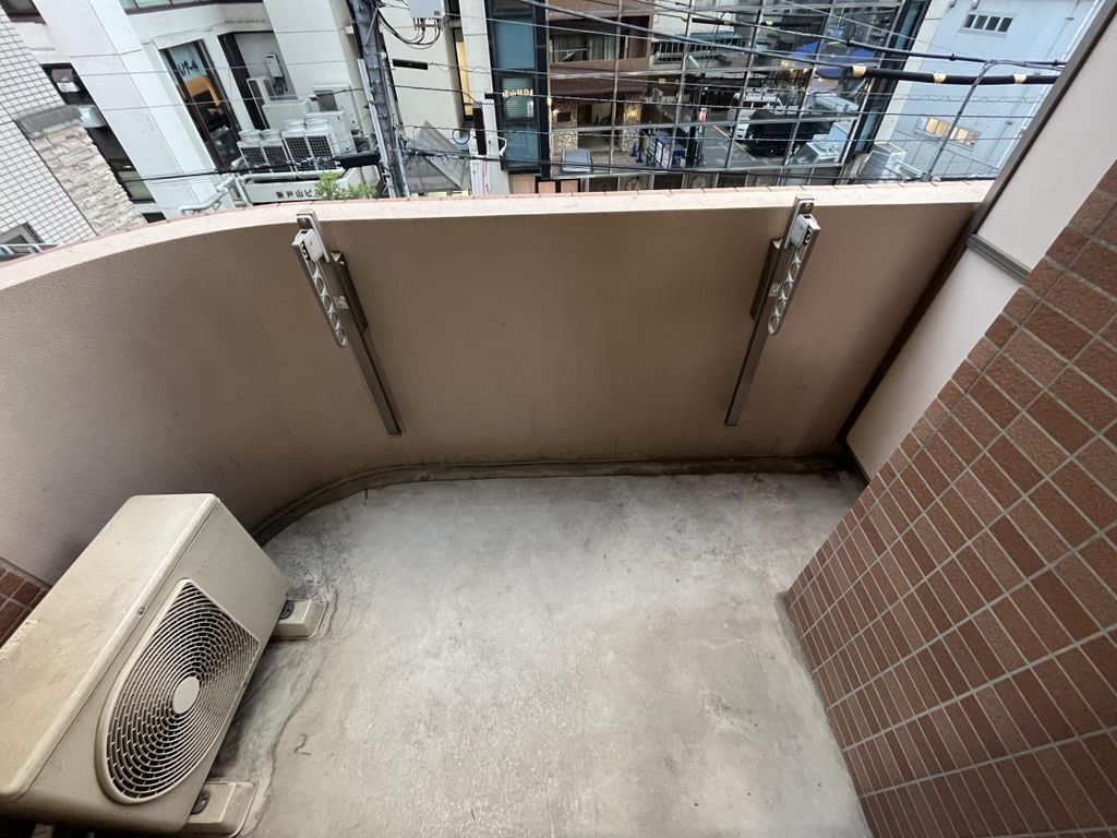 バルコニー　バルコニー