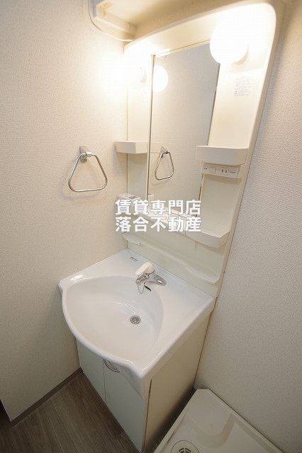 洗面設備　独立洗面化粧台付き