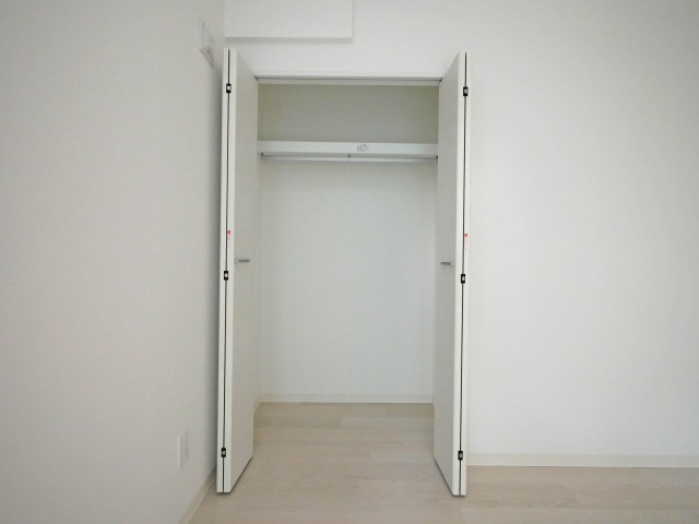 収納　衣類の収納に便利なクローゼットです♪