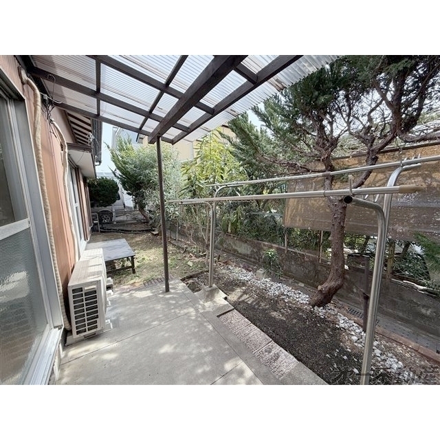 バルコニー　テラス