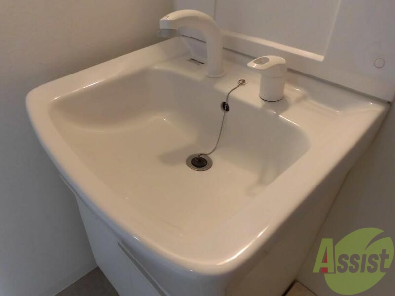 洗面設備　独立洗面台があるので毎朝の支度もバッチリ