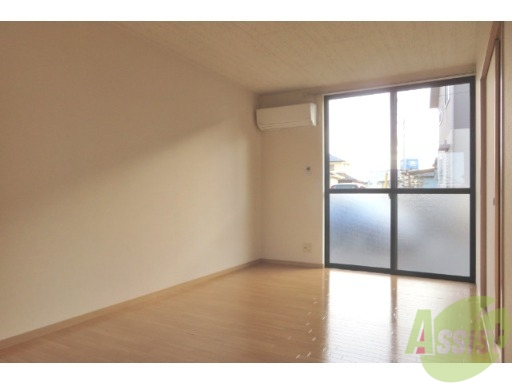 居室・リビング　７．５帖ある広々としたおお部屋。色んな使い方ができそうです。